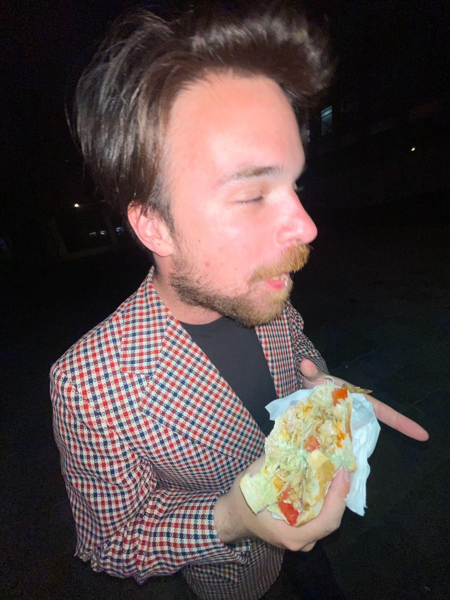 Dušan Josip Smodej eating döner kebab